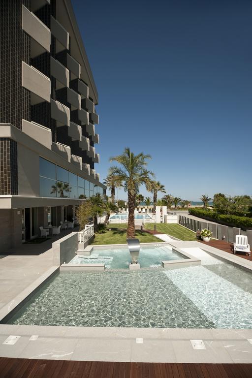 Hotel Eden Alba Adriatica Exteriör bild